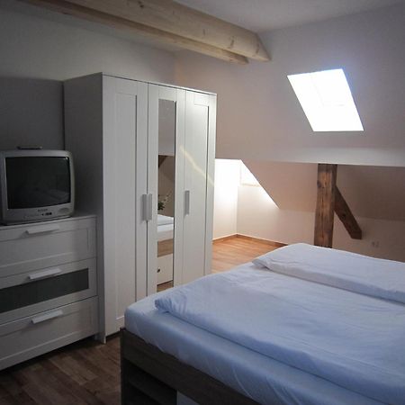 Gast-& Logierhaus Am Rheinsberger See Екстериор снимка