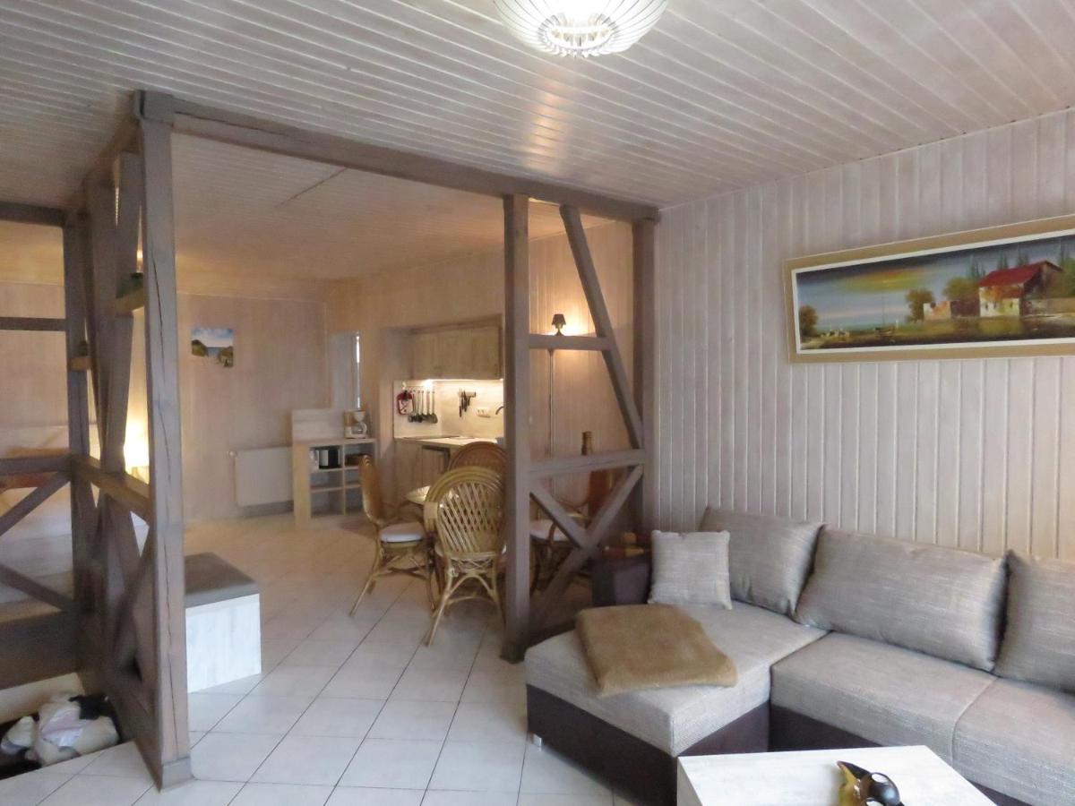 Gast-& Logierhaus Am Rheinsberger See Екстериор снимка