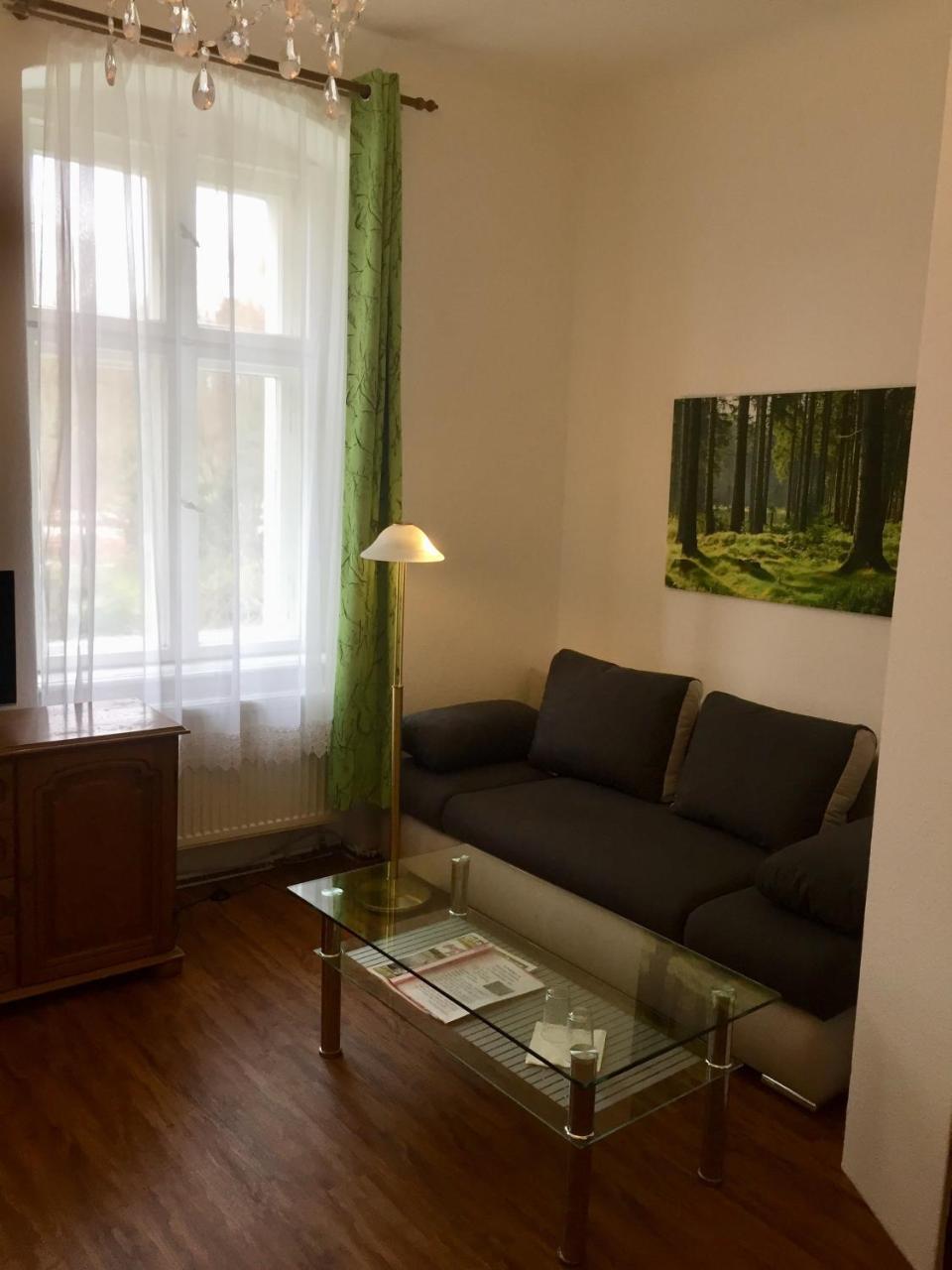 Gast-& Logierhaus Am Rheinsberger See Екстериор снимка